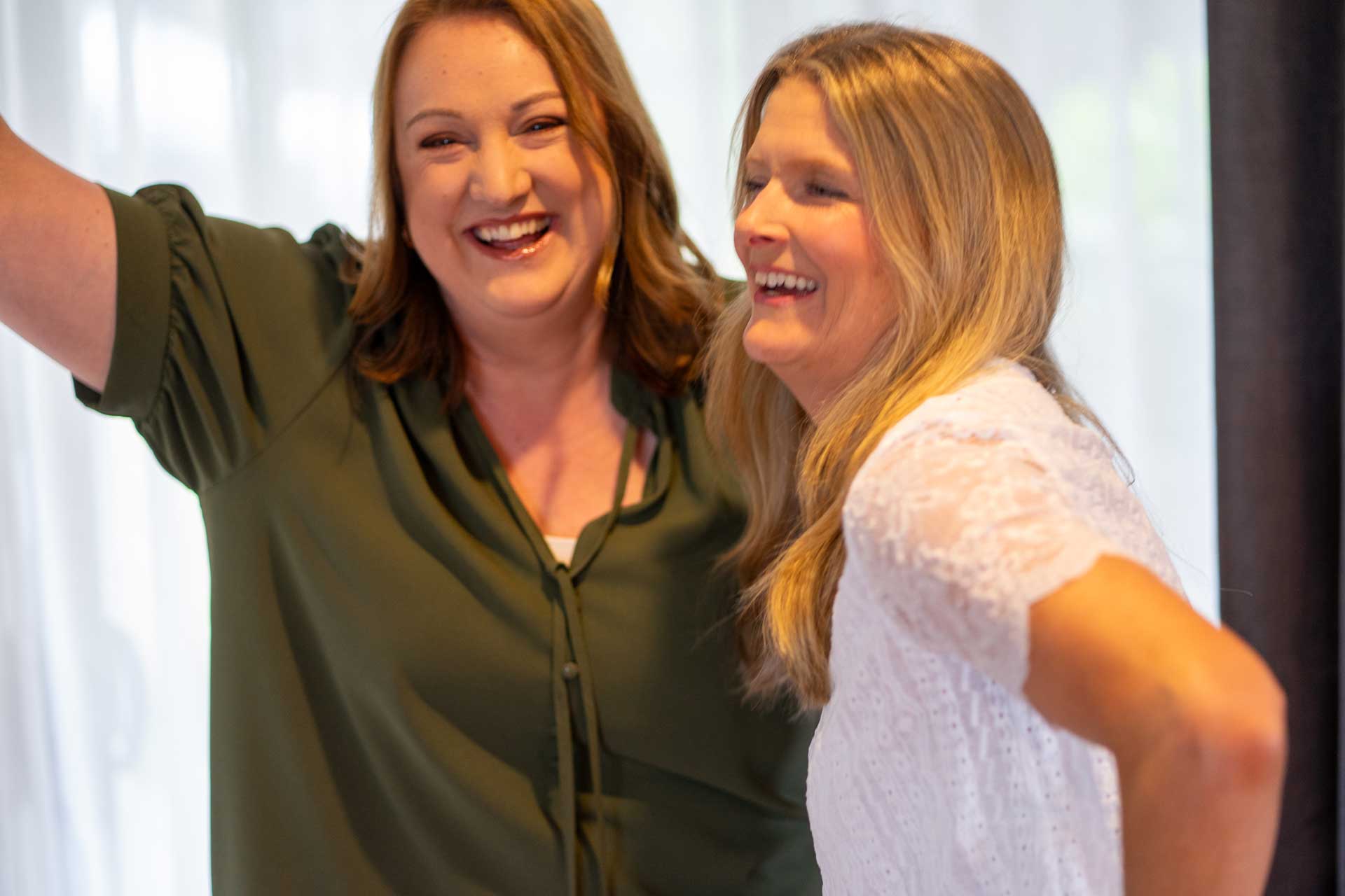 Melanie and Laura Geelong-Community-Choir